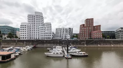 Neuer Zollhof im Düsseldorfer MedienHafen