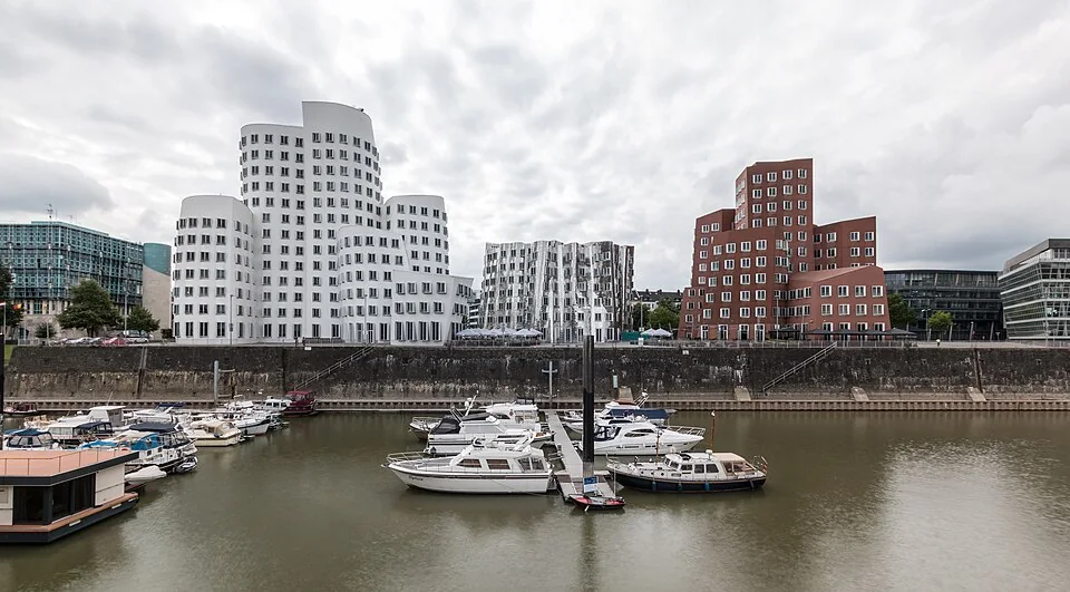 Neuer Zollhof im Düsseldorfer Medienhafen